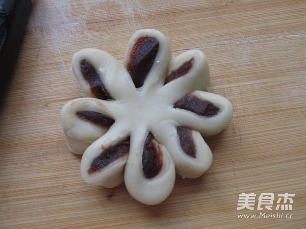 Bean Paste Chrysanthemum Crisp recipe