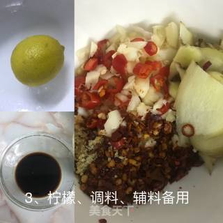 Sour and Spicy Lemon Chicken Feet recipe
