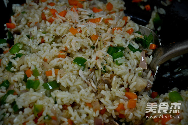 Fried Rice with Shrimp Skin, Three Vegetables and Ginger Wine recipe