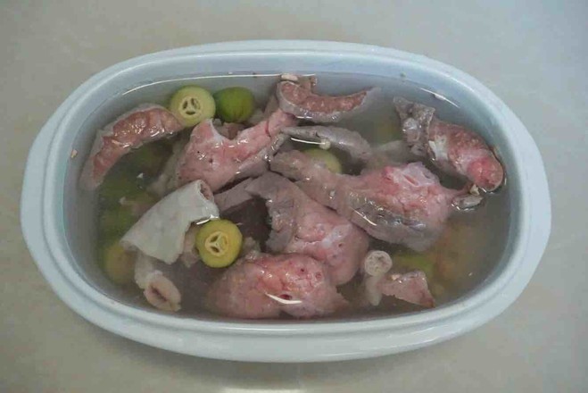 Stewed Pork Lung and Olive Soup recipe