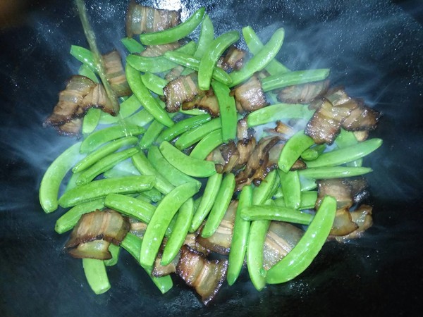 Stir-fried Sweet Beans with Bacon recipe