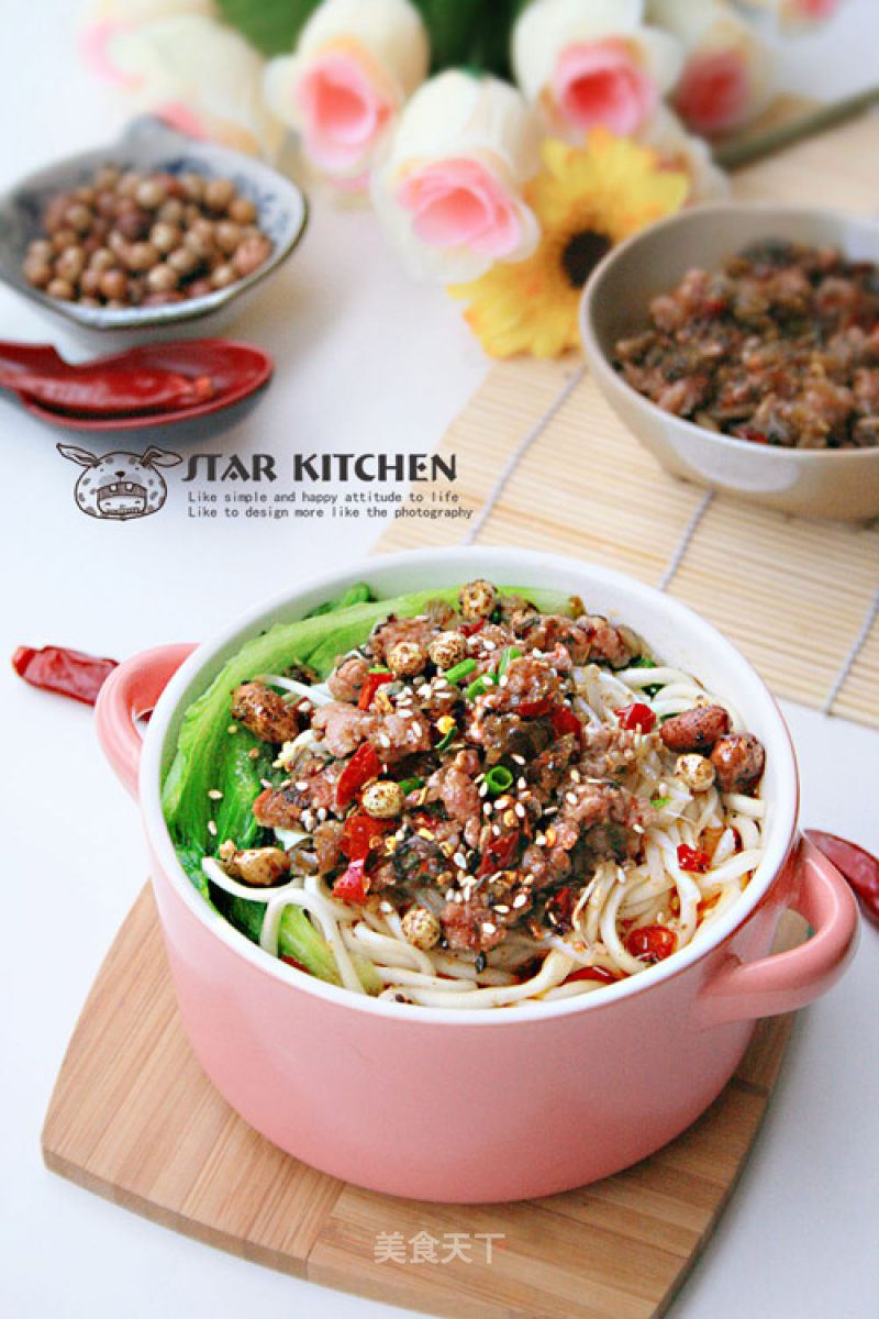 Reveal The Secrets of The Kitchen, from Making Noodles to Making Sauces, Detailed in 12 Pictures——【authentic Sichuan Dandan Noodles】