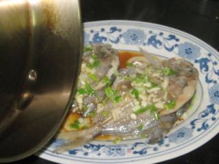Garlic Boiled Pomfret recipe