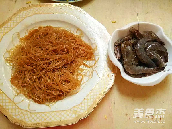 Steamed Vermicelli with Shrimp and Baby Vegetables recipe