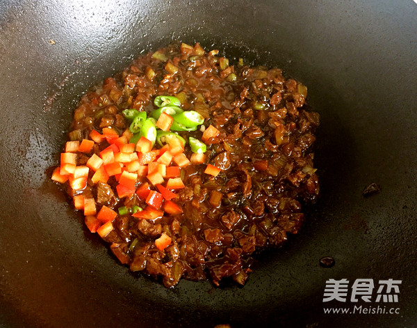 Laotan Pickled Cabbage and Beef Flavored Noodles recipe