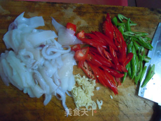 Sauce and Delicious Flavor---sautéed Squid in Garlic Tomato Sauce recipe