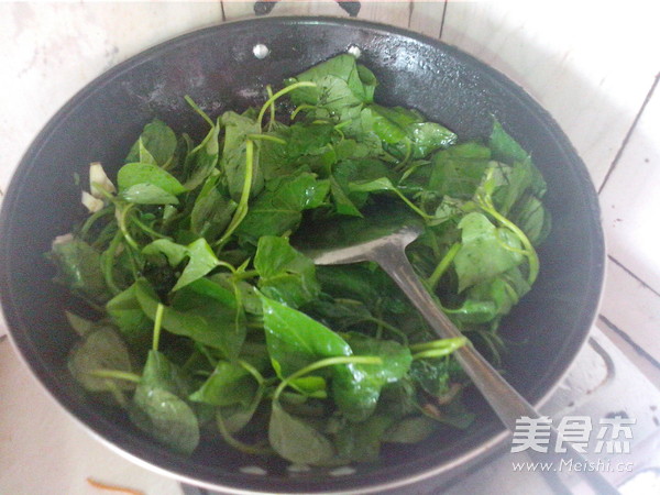 Garlic Sweet Potato Leaves recipe