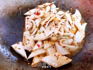 Stir-fried Yellow Throat with Cumin Hot Sauce recipe