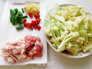 Cauliflower Stir-fried Pork recipe