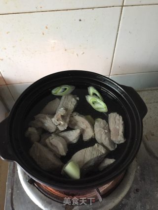 Lotus Root Pork Ribs Soup recipe