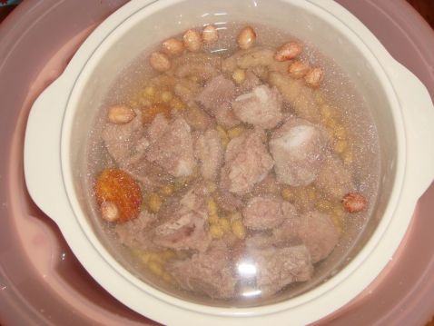 Peanut Soy Bean Chicken Feet Bone Soup recipe