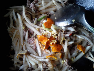 Shredded Beef with White Radish recipe