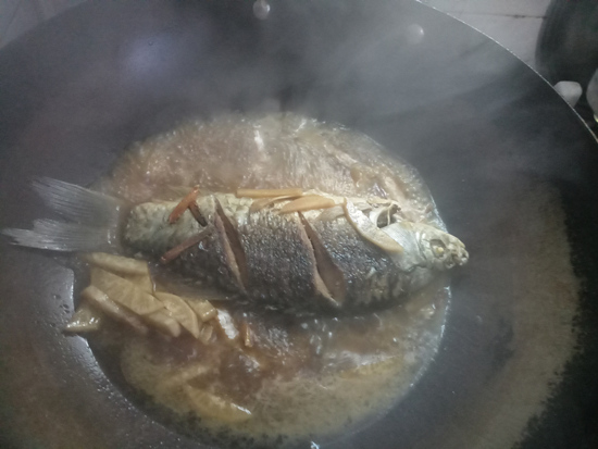 Roasted Crucian Carp with Sour Radish recipe