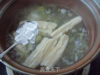 Nourish The Lungs and Lower The Fire---ginkgo Yuba Sweet Soup recipe