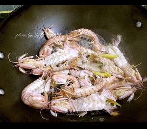 Non-fried Version of Salt and Pepper Skin Shrimp and Cleverly Plucked Shrimp Shell recipe
