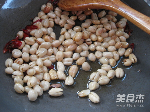 Spicy Alcoholic Peanuts recipe