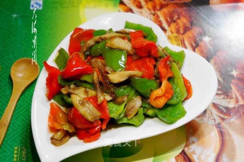 #trust之美# Stir-fried Matsutake with Colored Peppers recipe