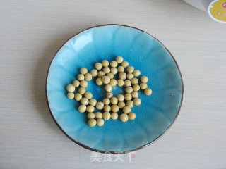 Crab Mushroom Soy Bean Stick Bone Soup recipe