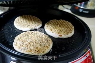 Crispy Sesame Sauce Biscuits recipe