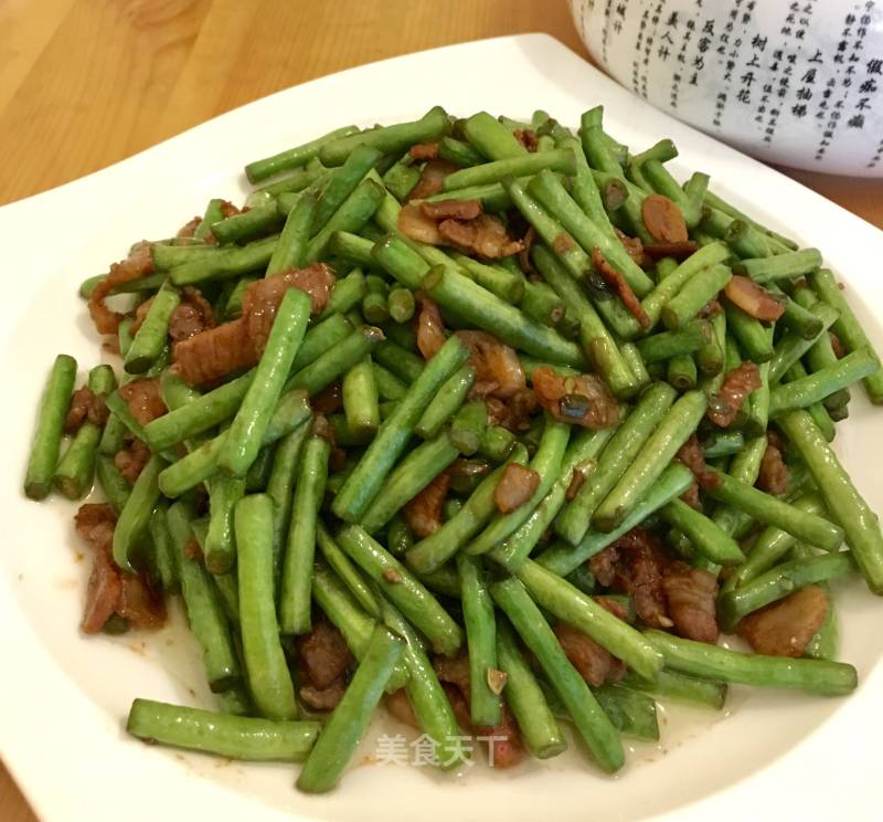 Stir-fried Pork Belly with Cowpeas