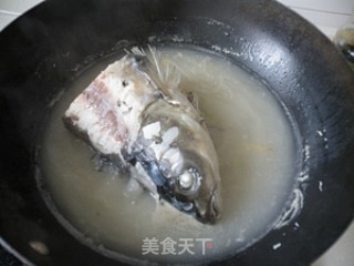 Invigorating The Brain and Helping Digestion-----fish Head Stewed Tofu recipe