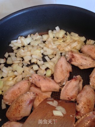 Braised Chicken Wings with Creamy Mushrooms recipe