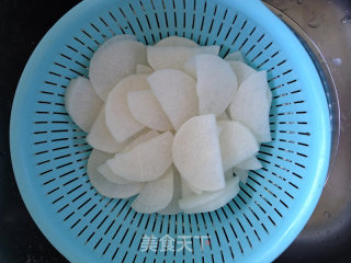 Radish Pork Ribs Soup recipe