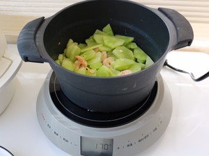 Healthy Low-calorie Home Cooking——scrambled Eggs with Shrimps, Lettuce, Fungus [panasonic Split Rice Cooker] recipe