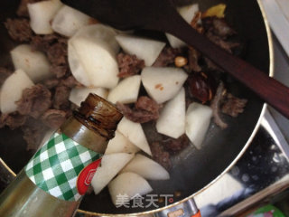 Stewed Beef Brisket with Broccoli and Radish recipe