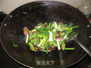 Stir-fried Old Bacon with Lettuce recipe