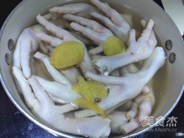 Refreshing Chicken Feet recipe
