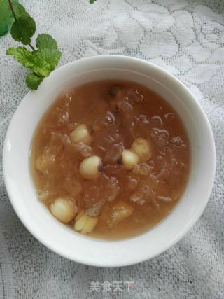 Lotus Seed and Tremella Soup recipe