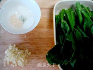 Stir-fried Kale with Garlic recipe