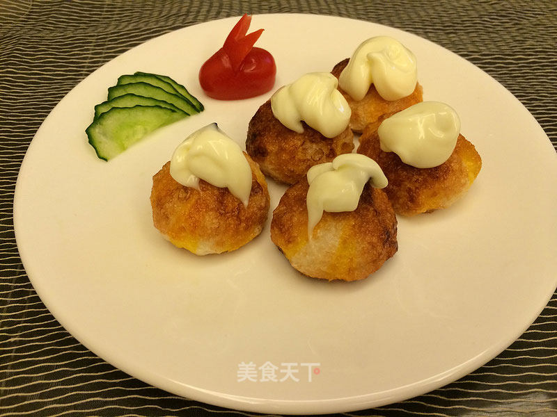 Crispy Crab Roe Balls