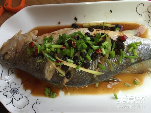 Steamed Yellow Croaker with Tempeh recipe