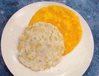 Two-color Banana Yogurt Omelet recipe