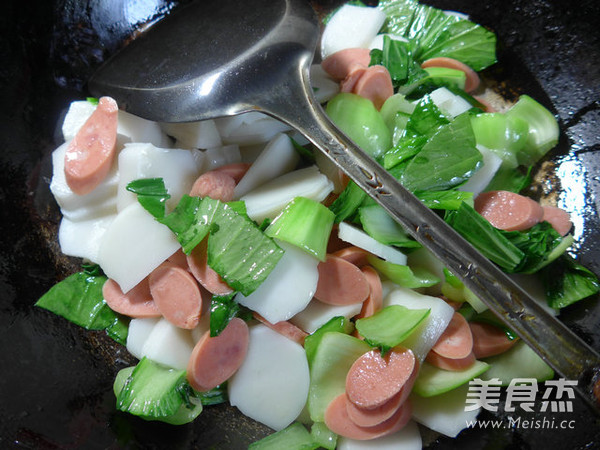 Stir-fried Rice Cake with Ham and Vegetables recipe