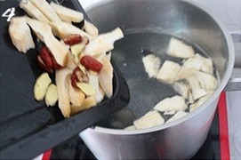 Durian Shell Black Chicken Soup recipe