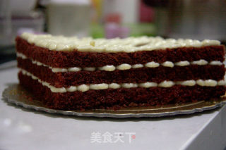 Red Pomegranate Cheese Velvet Cake recipe