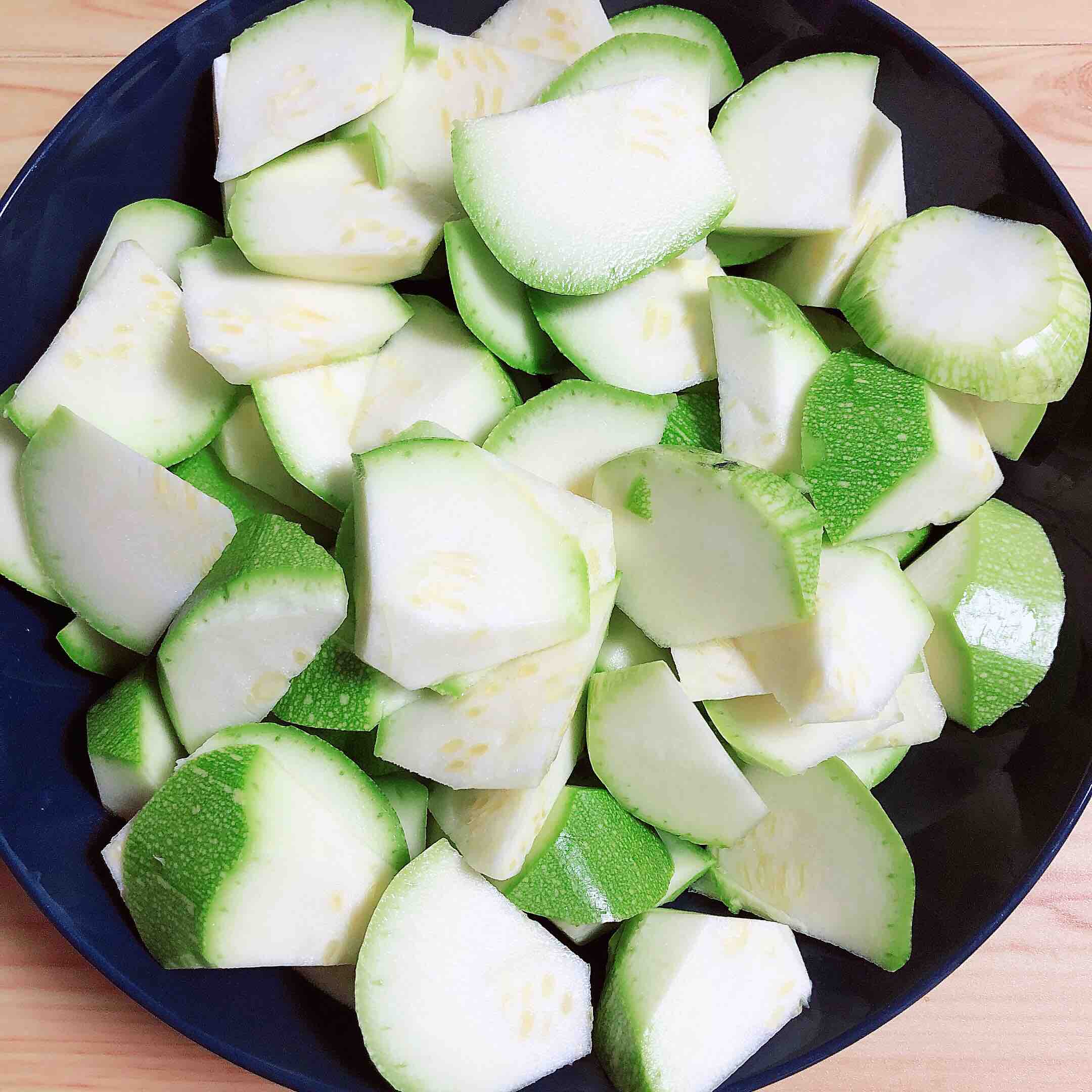 Zucchini with Butter and Black Pepper (quick Dishes) recipe