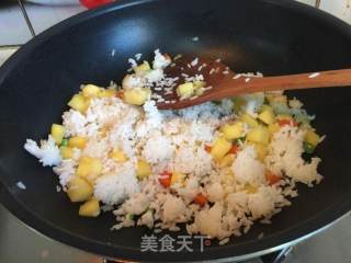 #aca烤明星大赛# Baked Rice with Pineapple and Shrimp recipe