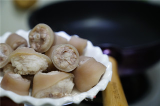 Boiled Pork Tail with Carrot and Taro recipe