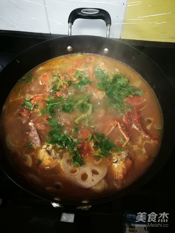 Seafood Soup with Tomato and Potato Ribs recipe