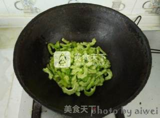 Stir-fried Pork with Bitter Gourd recipe