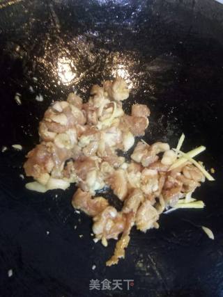 Stir-fried Pork with Lettuce recipe