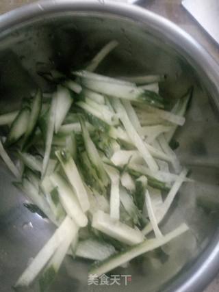 Cucumber Mixed with Seaweed recipe
