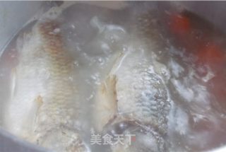 Yam Carrot Crucian Carp Soup Spring Health Soup recipe