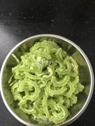 Roasted Bitter Gourd with Minced Meat recipe