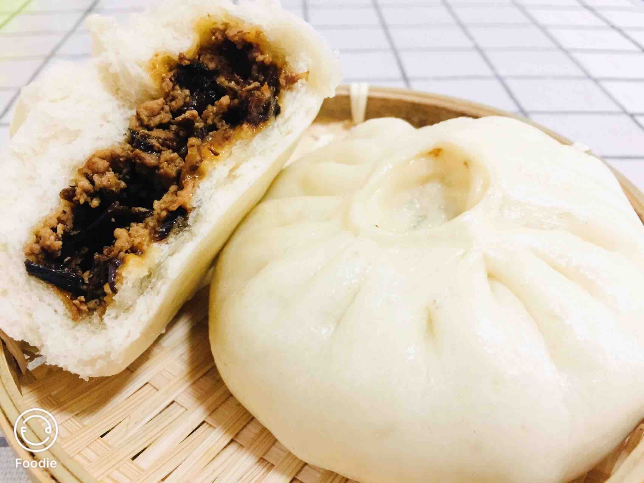 Steamed Buns with Dried Plums and Vegetables recipe