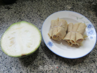 Meat Noodles and Pulp Melon Soup recipe